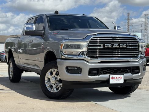 Used 2024 RAM 2500 Laramie AWD/4WD image 2