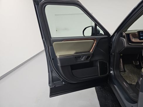 Used 2024 Rivian R1S Adventure AWD/4WD image 16