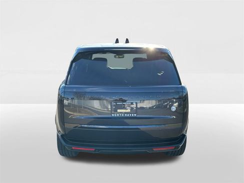 New 2025 Land Rover Range Rover SV image 3