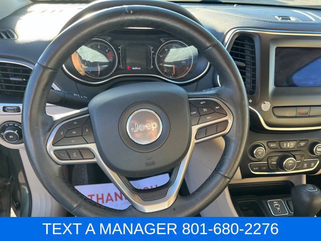 Used 2019 Jeep Cherokee Latitude w/ Cold Weather Group FWD image 22