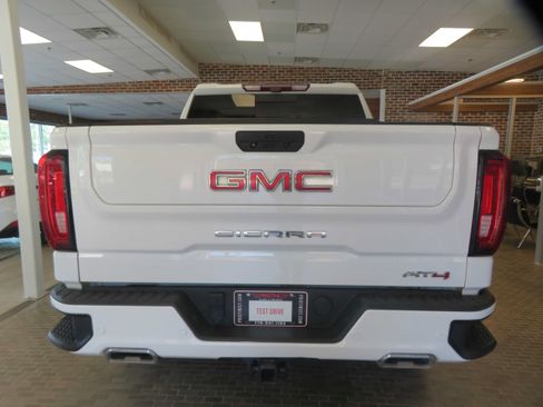 Used 2021 GMC Sierra 1500 AT4 w/ AT4 Value Package AWD/4WD image 64