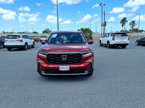 Used 2025 Honda Pilot EX-L image 3