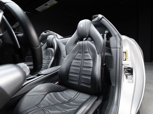 Used 2021 Ferrari 812 GTS RWD image 38