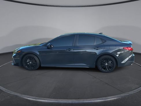 Certified 2025 Toyota Camry SE FWD image 5