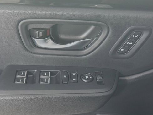 Used 2025 Honda Pilot EX-L image 23