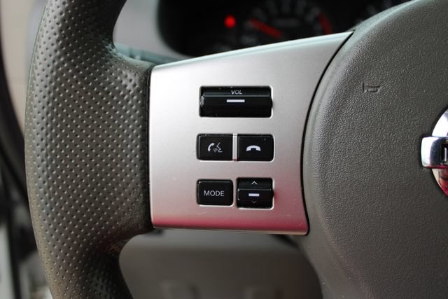 Used 2019 Nissan Frontier SV AWD/4WD image 6