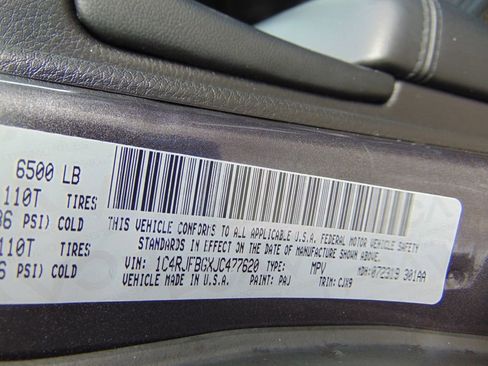 Used 2018 Jeep Grand Cherokee Limited image 33