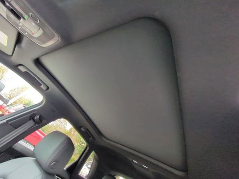 Used 2025 Audi Q3 2.0T Premium image 19