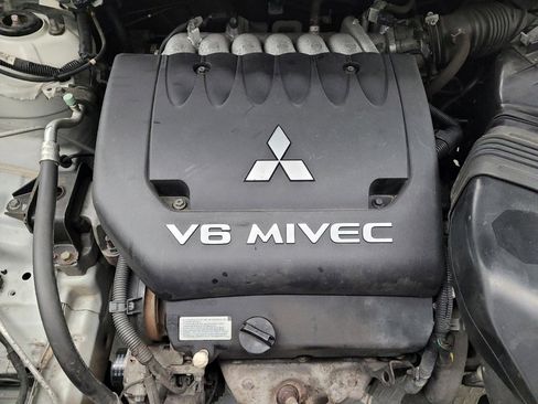 Used 2015 Mitsubishi Outlander GT image 30