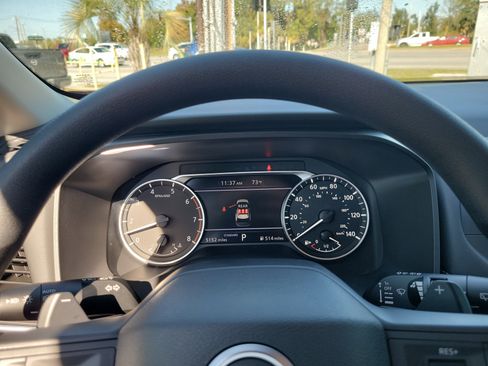 Certified 2025 Nissan Rogue S image 29