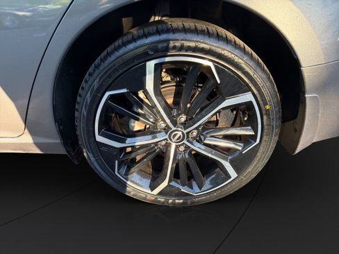 Used 2023 Nissan Altima 2.5 SR AWD/4WD image 22