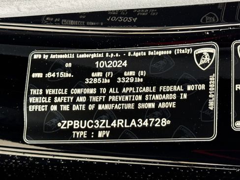 Used 2024 Lamborghini Urus Performante AWD/4WD image 29