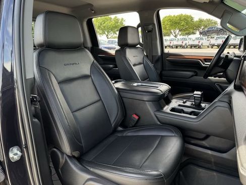 Used 2022 GMC Sierra 1500 Denali image 32