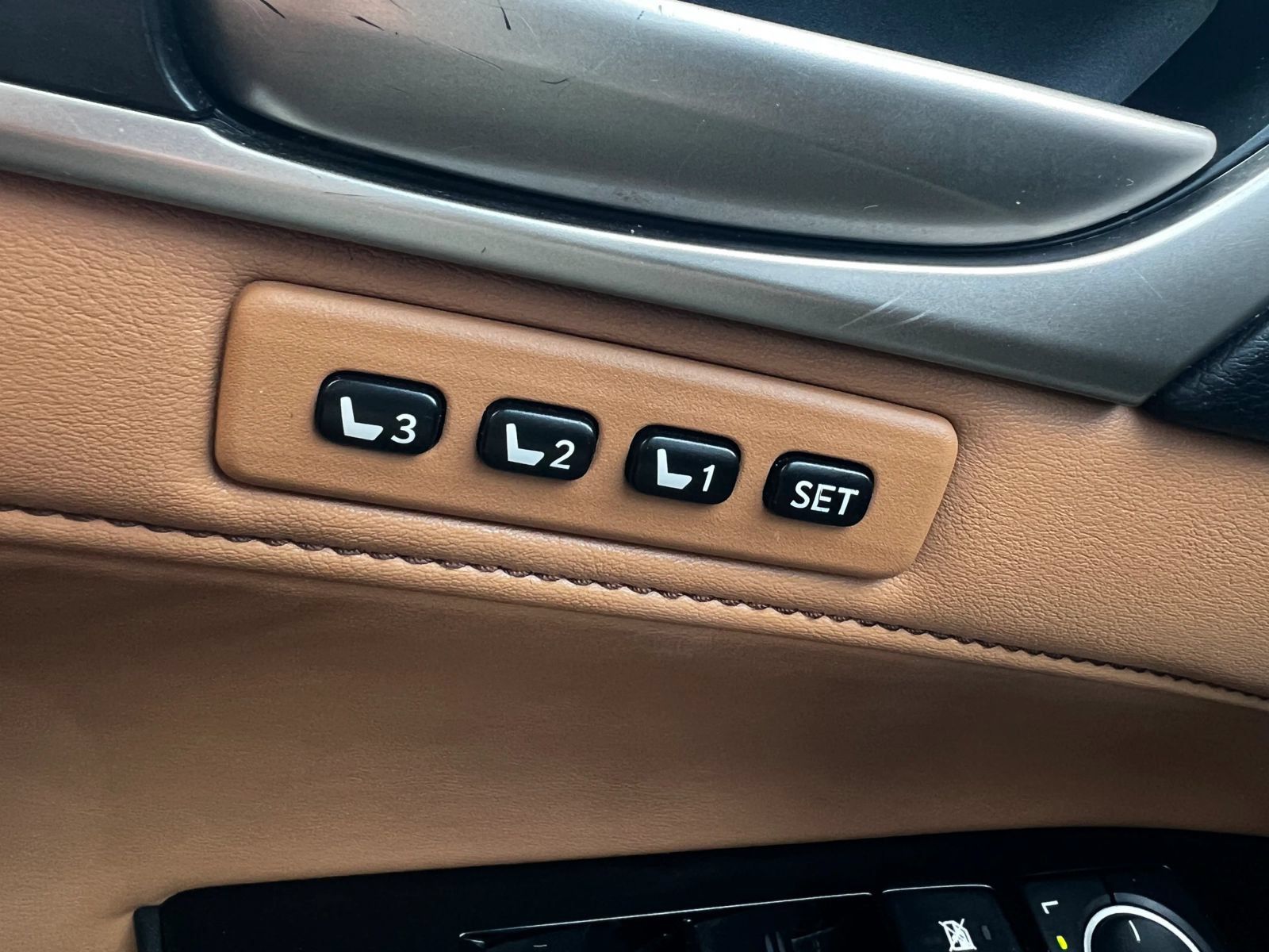 Used 2013 Lexus GS 350 AWD w/ Premium Pkg image 28