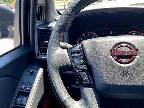 Used 2023 Nissan Frontier PRO-4X w/ Pro Convenience Package AWD/4WD image 12