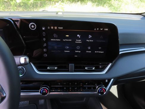 New 2026 Chevrolet Equinox LT w/ Convenience Package II image 5