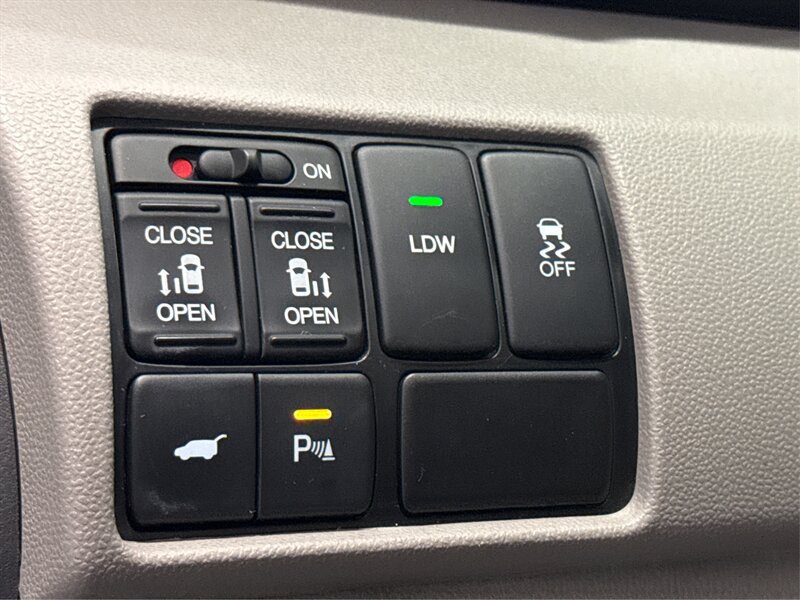 Used 2014 Honda Odyssey Touring image 31