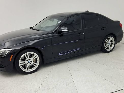 Used 2017 BMW 330i Sedan RWD image 4