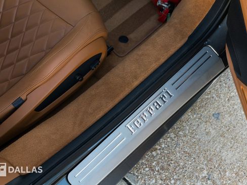 Used 2012 Ferrari 458 Italia Coupe image 32