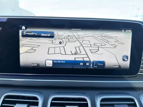 Used 2025 Mercedes-Benz GLS 450 4MATIC image 19