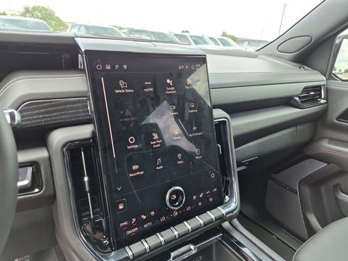 New 2026 GMC Yukon XL AT4 Ultimate AWD/4WD image 26