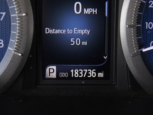 Used 2017 Toyota Sienna XLE FWD image 42