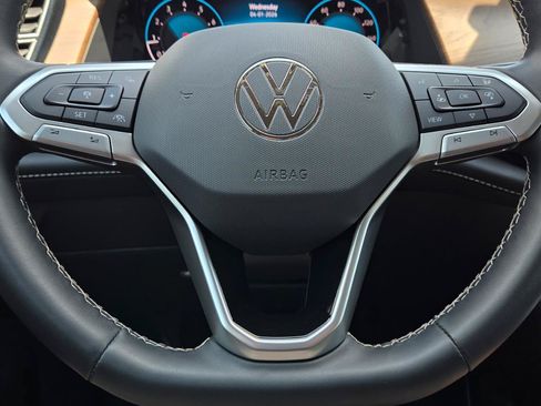 Used 2024 Volkswagen Atlas SE FWD image 26