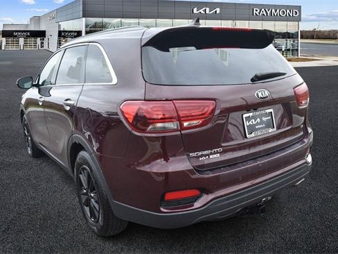 Used 2019 Kia Sorento LX w/ LX V6 Convenience Package image 5
