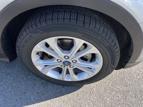 Used 2018 Ford Escape SE image 20