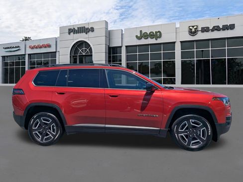 New 2026 Jeep Cherokee Laredo image 2