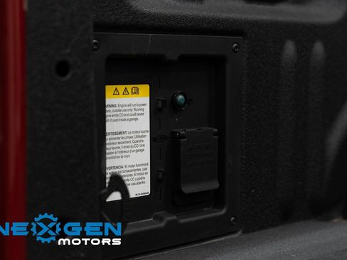 Used 2024 Ford F150 Platinum image 37