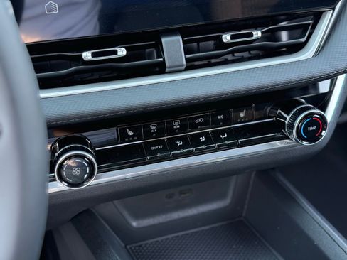 New 2026 Chevrolet Equinox LT FWD image 25