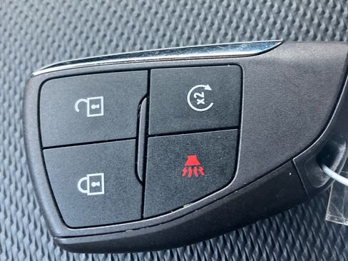 Used 2025 Chevrolet Equinox LT w/ Safety and Technology Package FWD image 31
