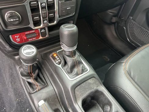 Used 2023 Jeep Gladiator Mojave w/ LED Lighting Group image 18