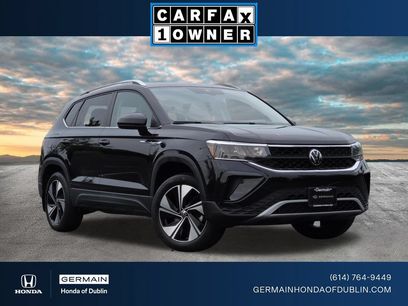Used 2024 Volkswagen Taos SE w/ Panoramic Sunroof Package
