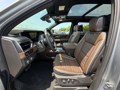 Used 2026 GMC Yukon XL Denali Ultimate AWD/4WD image 2