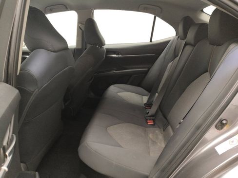 Used 2018 Toyota Camry LE FWD image 18