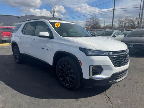 Used 2023 Chevrolet Traverse RS w/ LPO, Floor Liner Package image 11