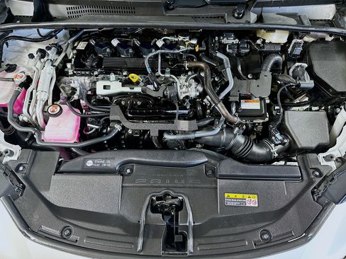 Used 2024 Toyota Prius Prime Premium w/ Advanced Technology Package FWD image 27
