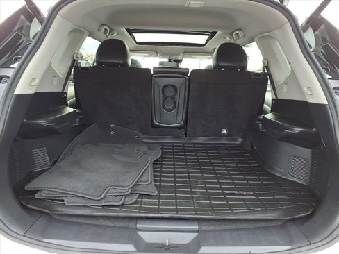 Used 2020 Nissan Rogue SL w/ Premium Package image 8