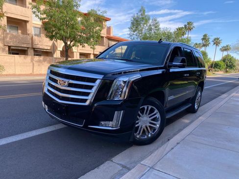 Used 2016 Cadillac Escalade 4WD image 4