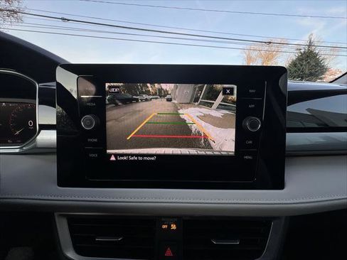 New 2026 Volkswagen Taos SEL image 17