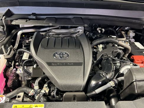 Used 2025 Toyota Grand Highlander FWD image 23