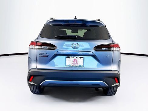 Used 2026 Toyota Corolla Cross LE image 8