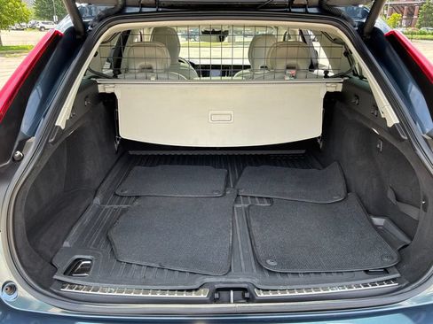 Used 2020 Volvo V90 T6 Cross Country w/ Protection Package AWD/4WD image 30
