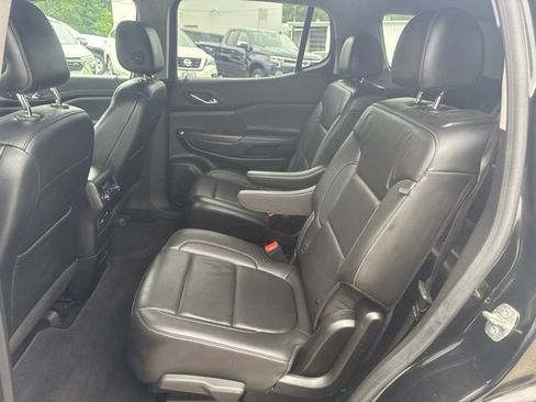 Used 2023 GMC Acadia SLT AWD/4WD image 26