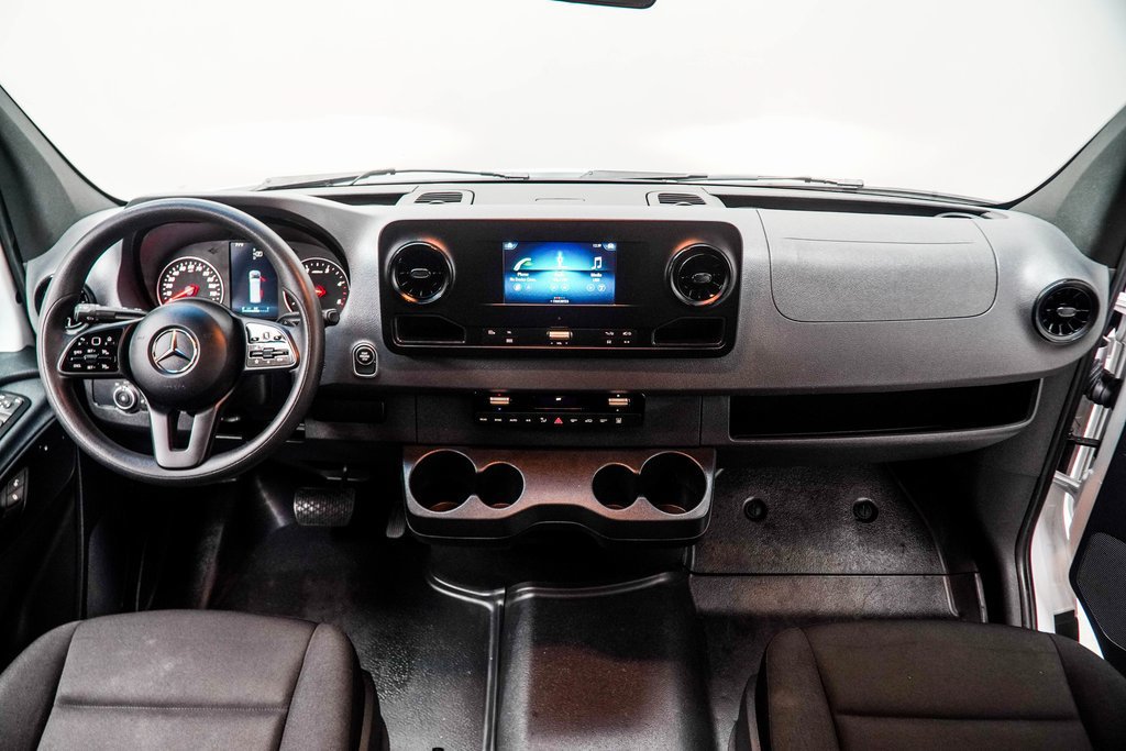 Used 2024 Mercedes-Benz Sprinter 2500 image 7