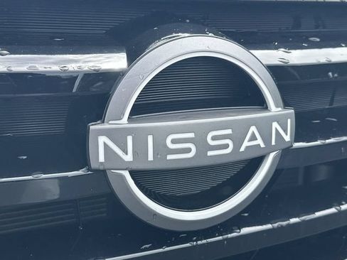 Used 2025 Nissan Pathfinder SL FWD image 30