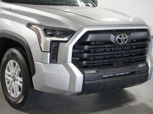 Used 2025 Toyota Tundra SR5 w/ SR5 Premium Package RWD image 4