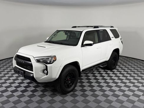 Used 2017 Toyota 4Runner TRD Pro AWD/4WD image 4